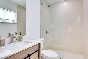 Spacious + Serene Miami Home: Walk to Metrorail!