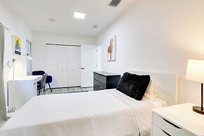 Spacious + Serene Miami Home: Walk to Metrorail!
