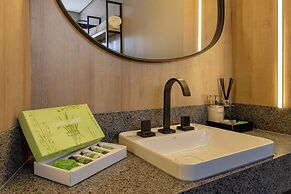 Momax Hotel