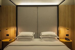 Momax Hotel