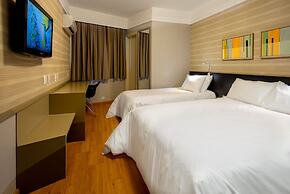 Momax Hotel
