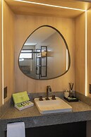 Momax Hotel