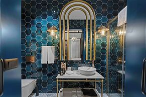 Belmondo Suites Old Town