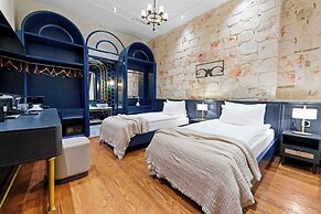 Belmondo Suites Old Town