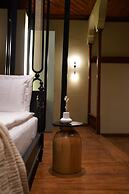 Belmondo Suites Old Town