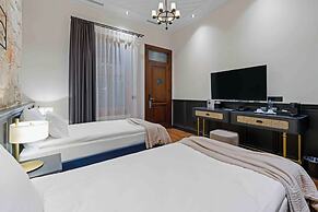 Belmondo Suites Old Town