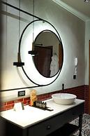 Belmondo Suites Old Town