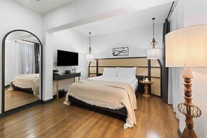 Belmondo Suites Old Town