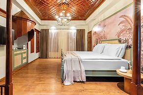 Belmondo Suites Old Town