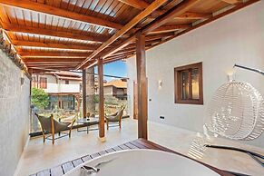 Belmondo Suites Old Town