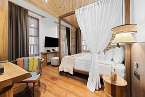 Belmondo Suites Old Town