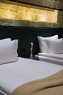 Belmondo Suites Old Town