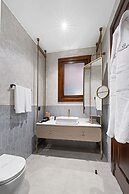 Belmondo Suites Old Town