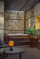 Belmondo Suites Old Town