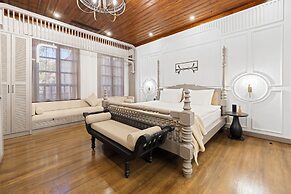 Belmondo Suites Old Town