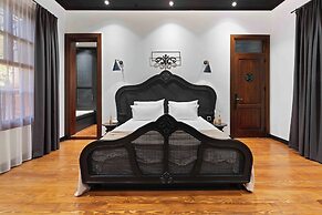 Belmondo Suites Old Town