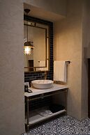 Belmondo Suites Old Town