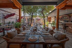 Belmondo Suites Old Town