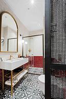 Belmondo Suites Old Town