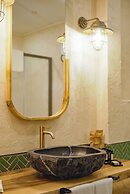 Belmondo Suites Old Town