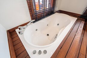 Belmondo Suites Old Town