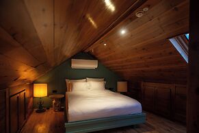 Belmondo Suites Old Town