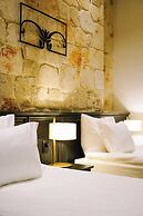 Belmondo Suites Old Town