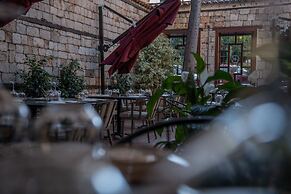 Belmondo Suites Old Town