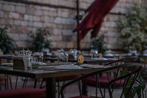 Belmondo Suites Old Town