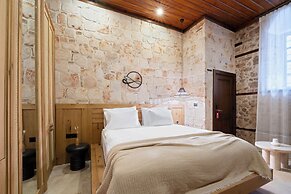 Belmondo Suites Old Town