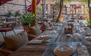 Belmondo Suites Old Town