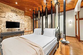 Belmondo Suites Old Town