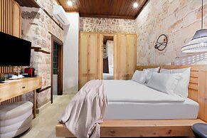 Belmondo Suites Old Town