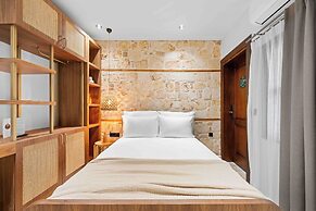 Belmondo Suites Old Town