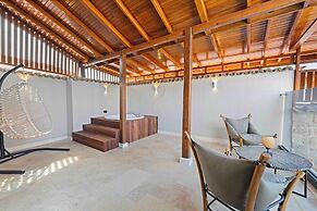 Belmondo Suites Old Town