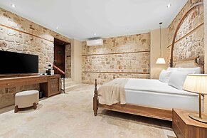 Belmondo Suites Old Town