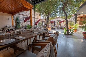 Belmondo Suites Old Town