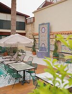 Belmondo Suites Old Town