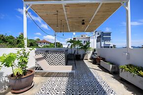 Pearl Seaview Villa with Private Gym