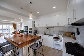 Pearl Seaview Villa with Private Gym