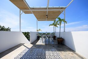 Pearl Seaview Villa with Private Gym