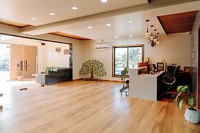 Daksh Eden Greenz -A Luxury Resort