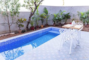 Daksh Eden Greenz -A Luxury Resort