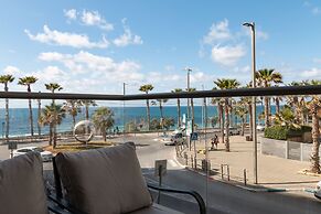 Stylish & Cozy Seaview Vacation APT