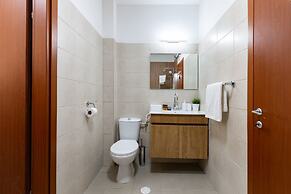 Stylish & Cozy Seaview Vacation APT