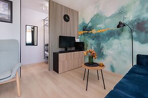 Cozy Pastel Studio in Gdańsk by Renters