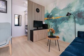 Cozy Pastel Studio in Gdańsk by Renters
