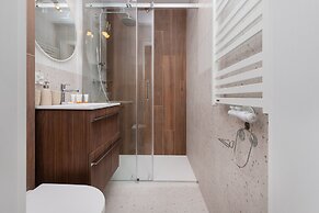 Cozy Pastel Studio in Gdańsk by Renters