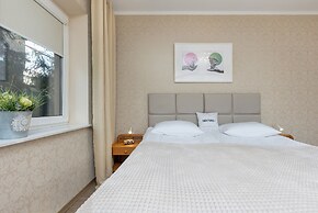 Soft Beige Raniuszka by Renters