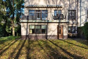 Soft Beige Raniuszka by Renters